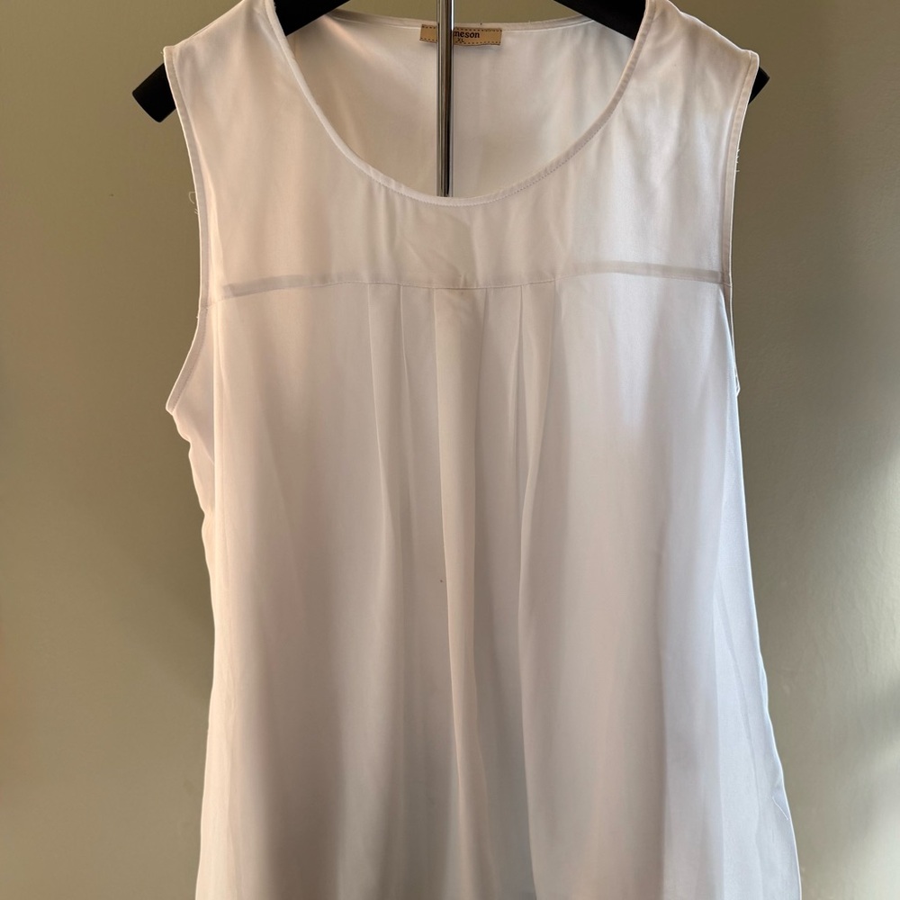 Chic White Sleeveless Tank Top
